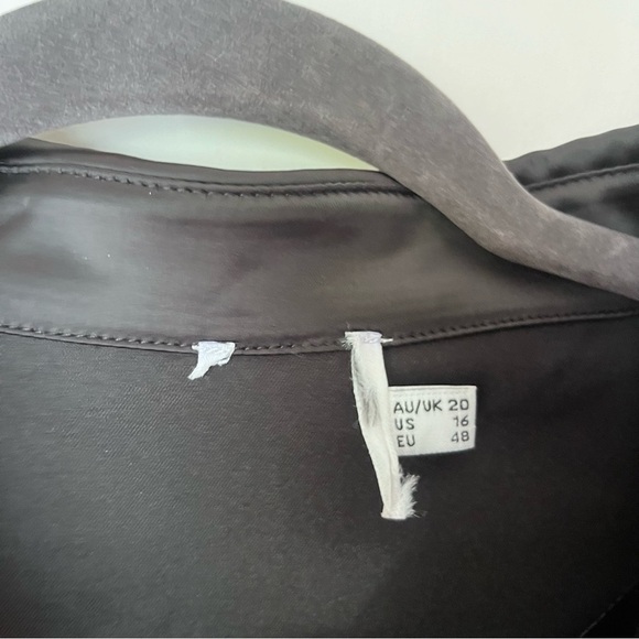 Princess Polly Bessie Black Satin Button Front Collared Blouse Plus Size 16 - Picture 12 of 12